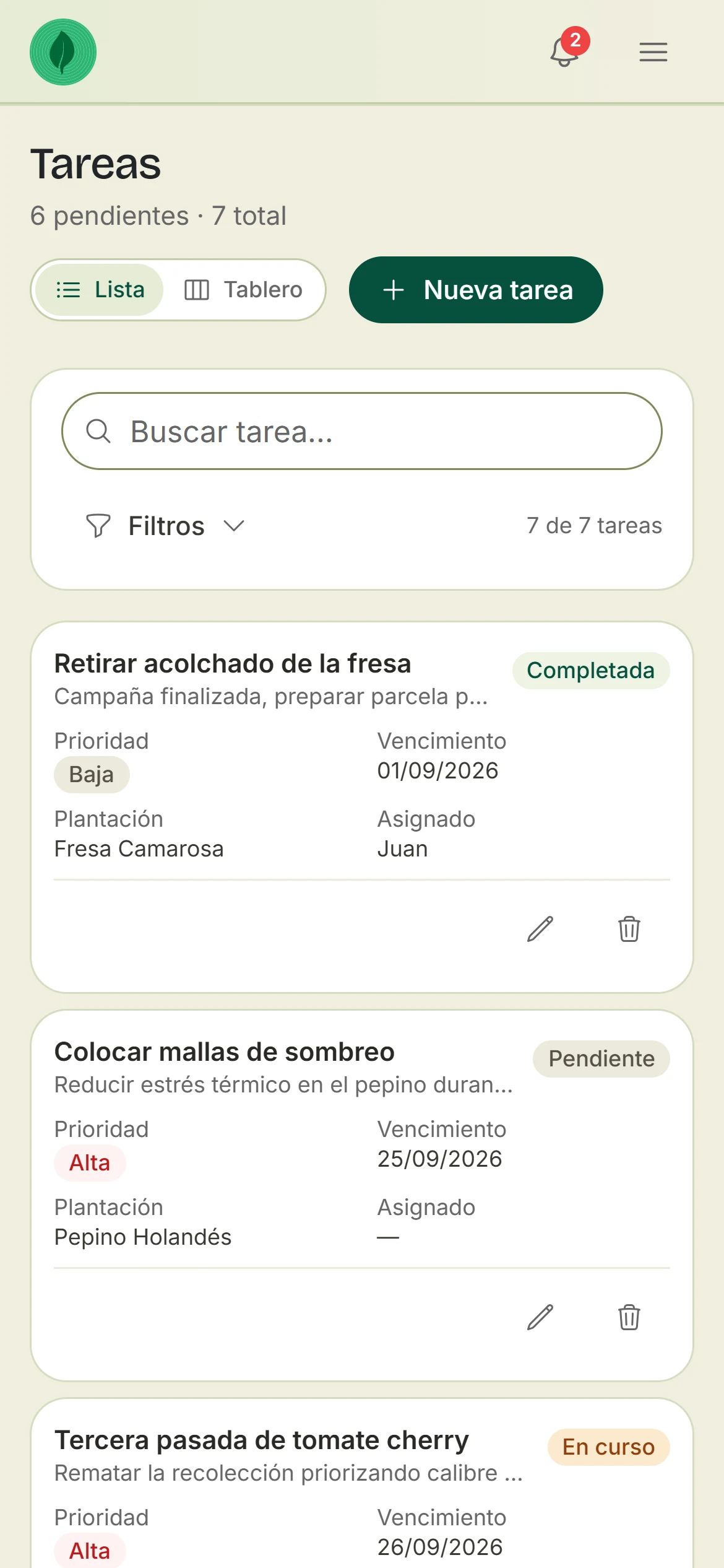 Tareas en el móvil: seis pendientes, cada una con su prioridad, su vencimiento y la persona asignada